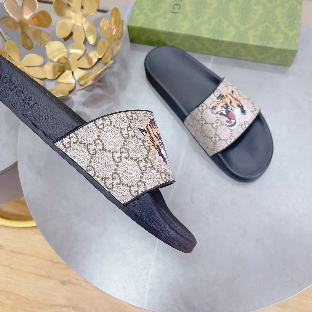 Gucci Gucci Supreme Slides With Tiger Black And Gray for Men