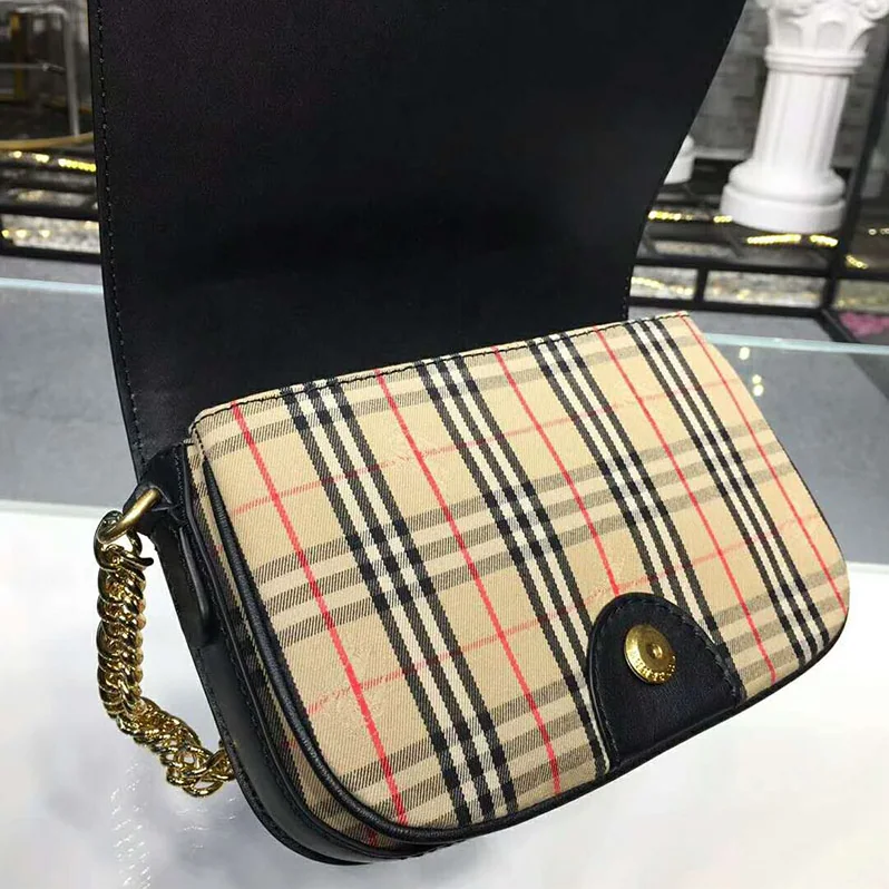 Burberry The 1983 Check Link Bag Leather Trim for Women in Black Burberry The 1983 Check Link Bag Leather Trim for Women in Black