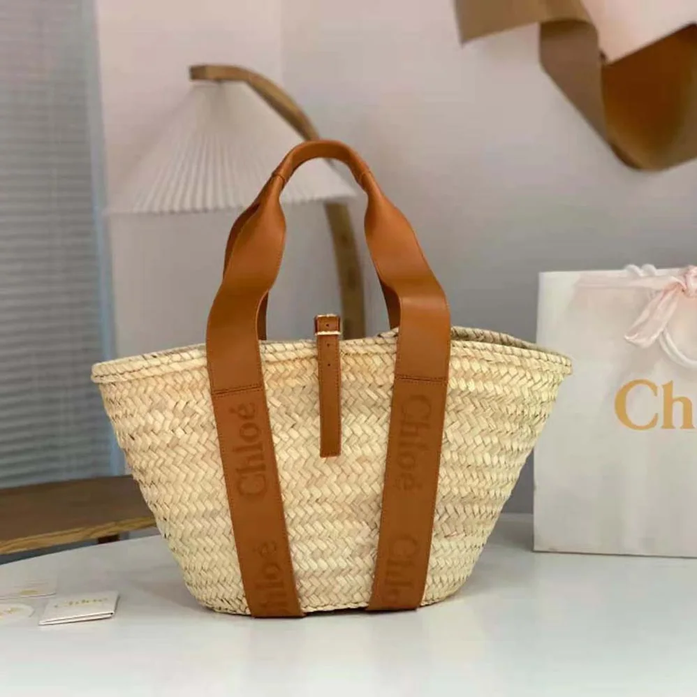Chloe Sense Medium Basket for Women in Brown Chloe Sense Medium Basket for Women in Brown