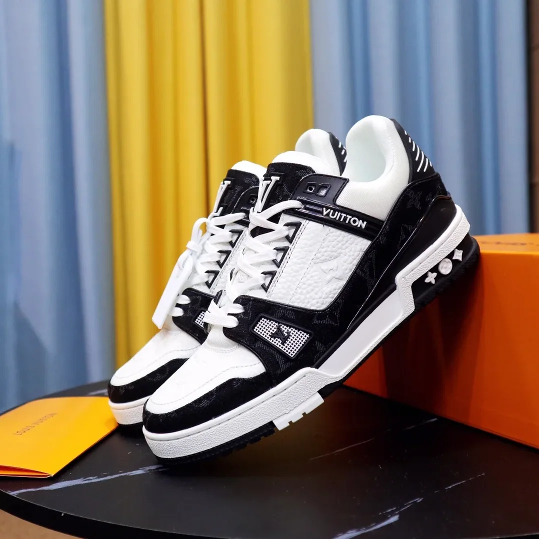 Louis Vuitton Trainer Sneaker Mix Of Materials Black in White