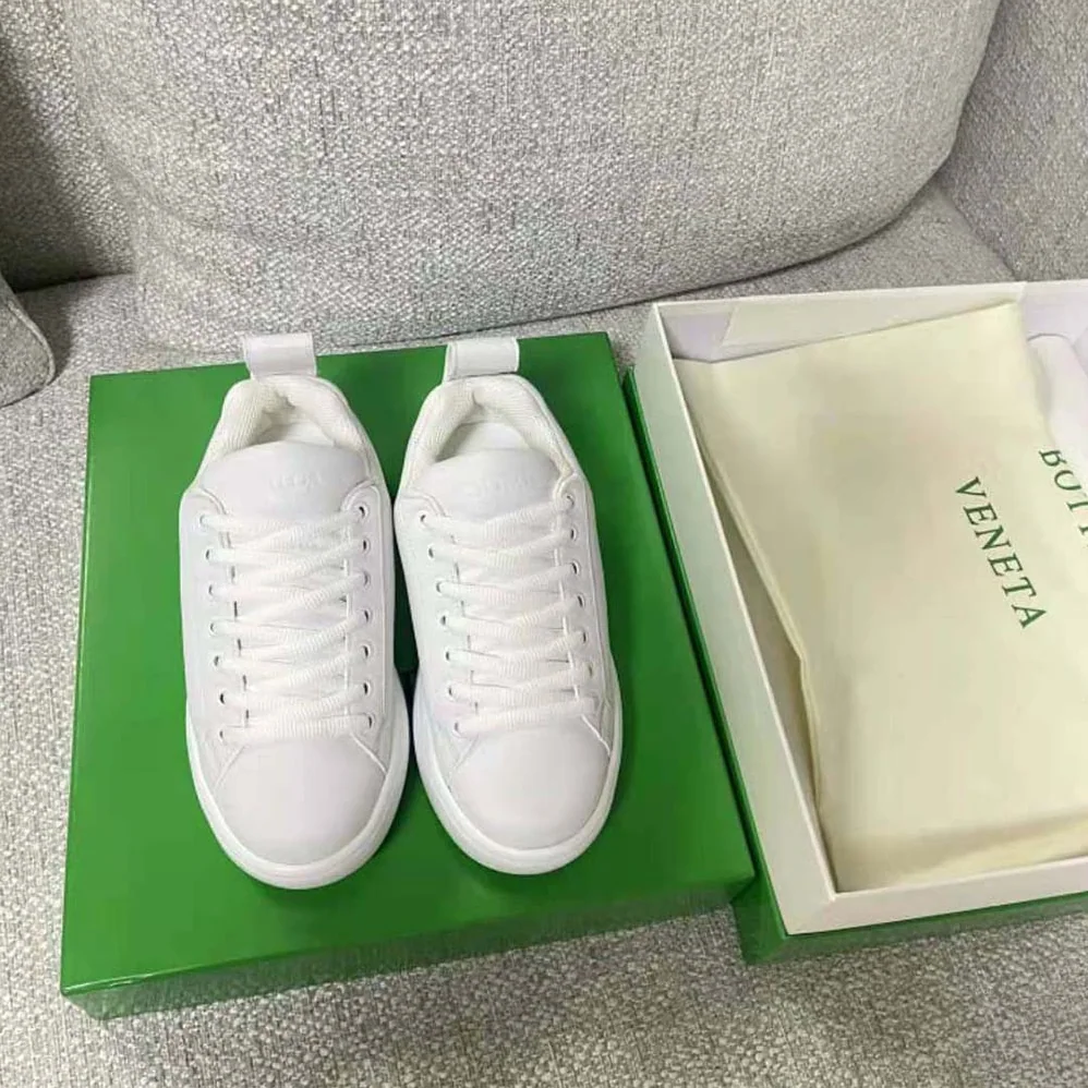 Bottega Veneta Pillow Sneaker Padded Leather Lace-up Sneakers for Unisex in White Bottega Veneta Pillow Sneaker Padded Leather Lace-up Sneakers for Unisex in White