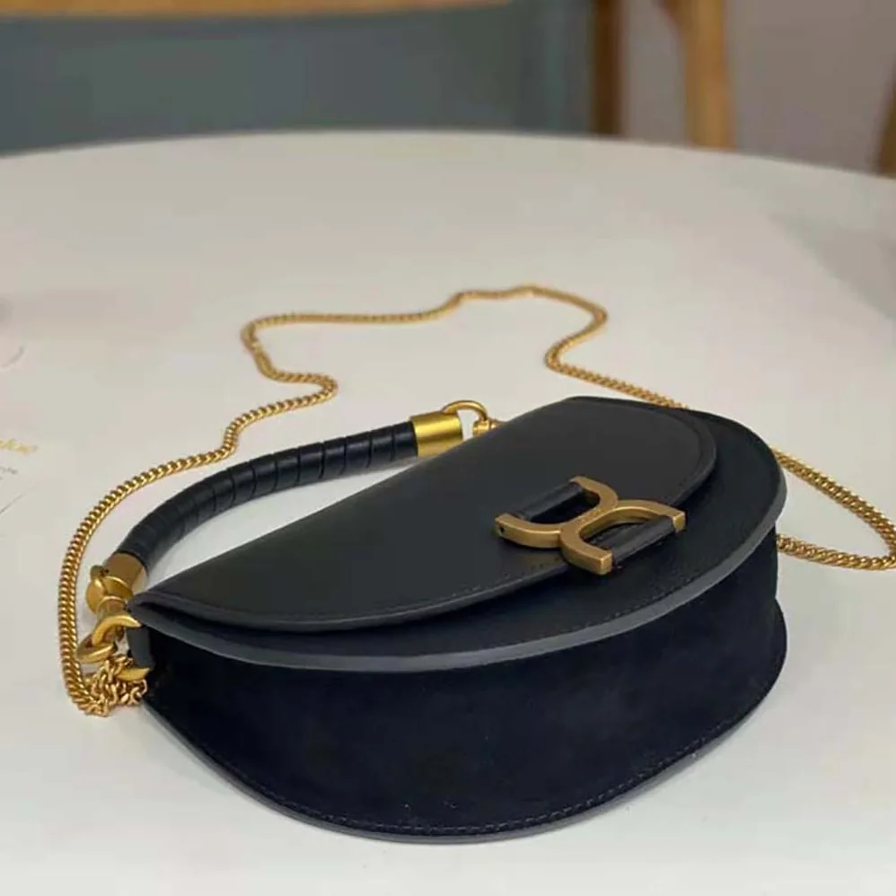 Chloé Marcie Chain Flap Bag for Women in Black Chloé Marcie Chain Flap Bag for Women in Black