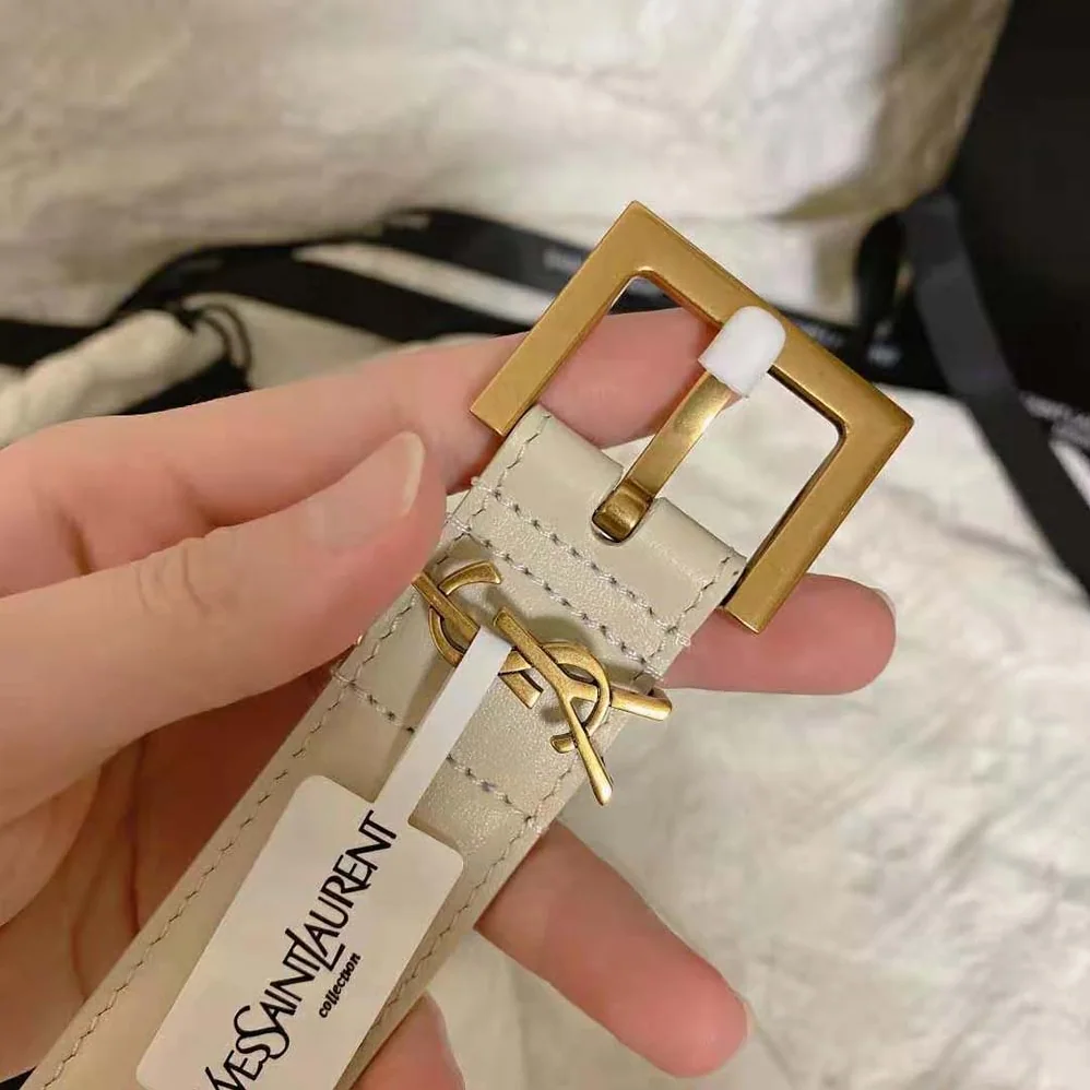 Saint Laurent YSL Cassandre Thin Belt with Square Buckle in Lacquered Leather for Women in Beige Saint Laurent YSL Cassandre Thin Belt with Square Buckle in Lacquered Leather for Women in Beige