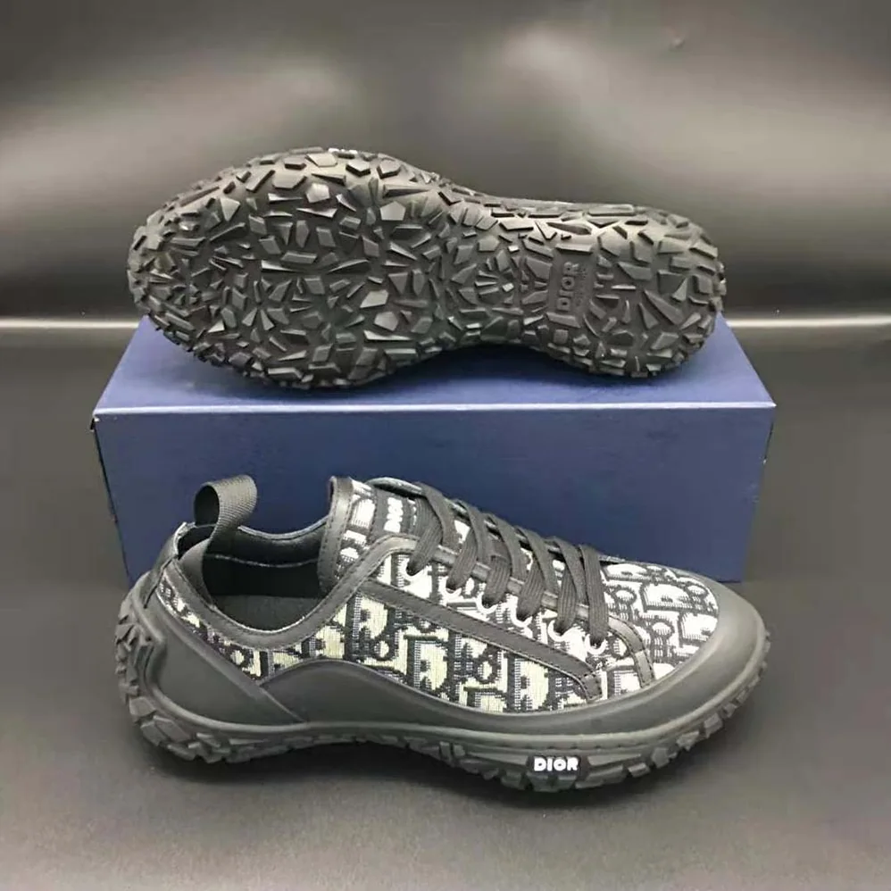 Dior b28 Low-Top Sneaker Beige and Black Dior Oblique Jacquard for Women