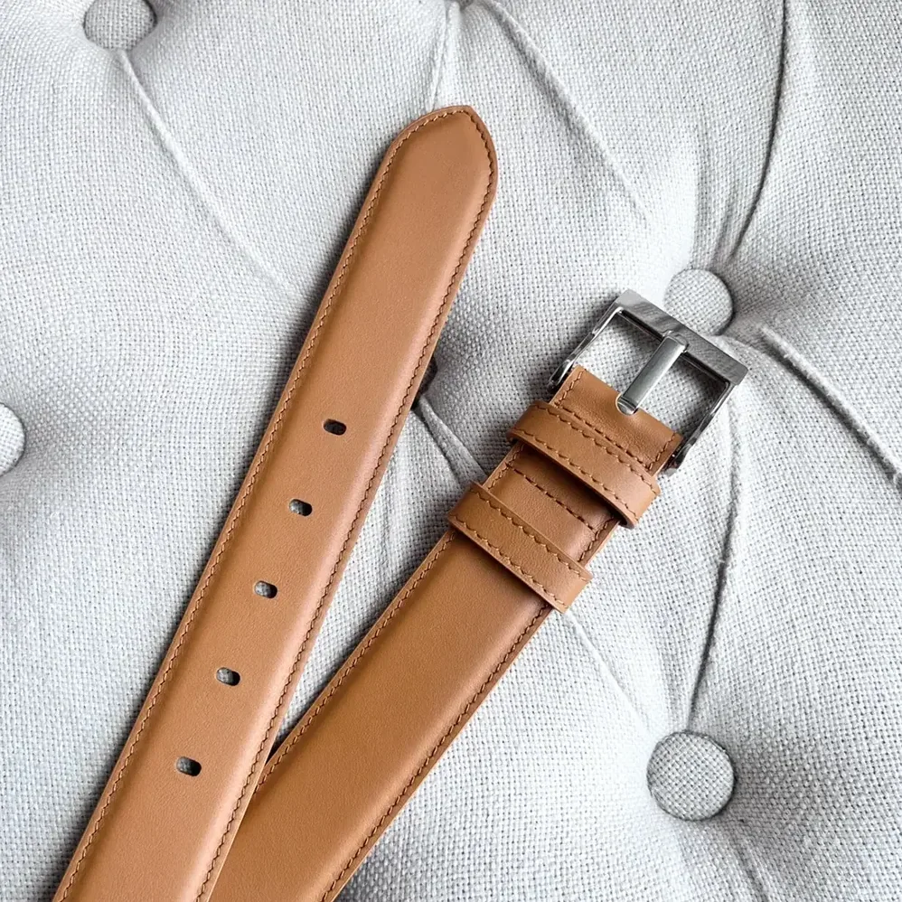 Bottega Veneta Smooth Calfskin Leather Belt for Unisex in Wood Bottega Veneta Smooth Calfskin Leather Belt for Unisex in Wood