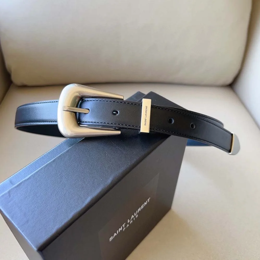 Saint Laurent YSL Folk Buckle Belt in Smooth Leather for Women