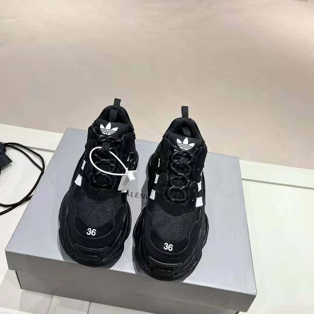 Balenciaga Balenciaga / Adidas Triple S Sneaker in Black for Unisex Balenciaga Balenciaga / Adidas Triple S Sneaker in Black for Unisex