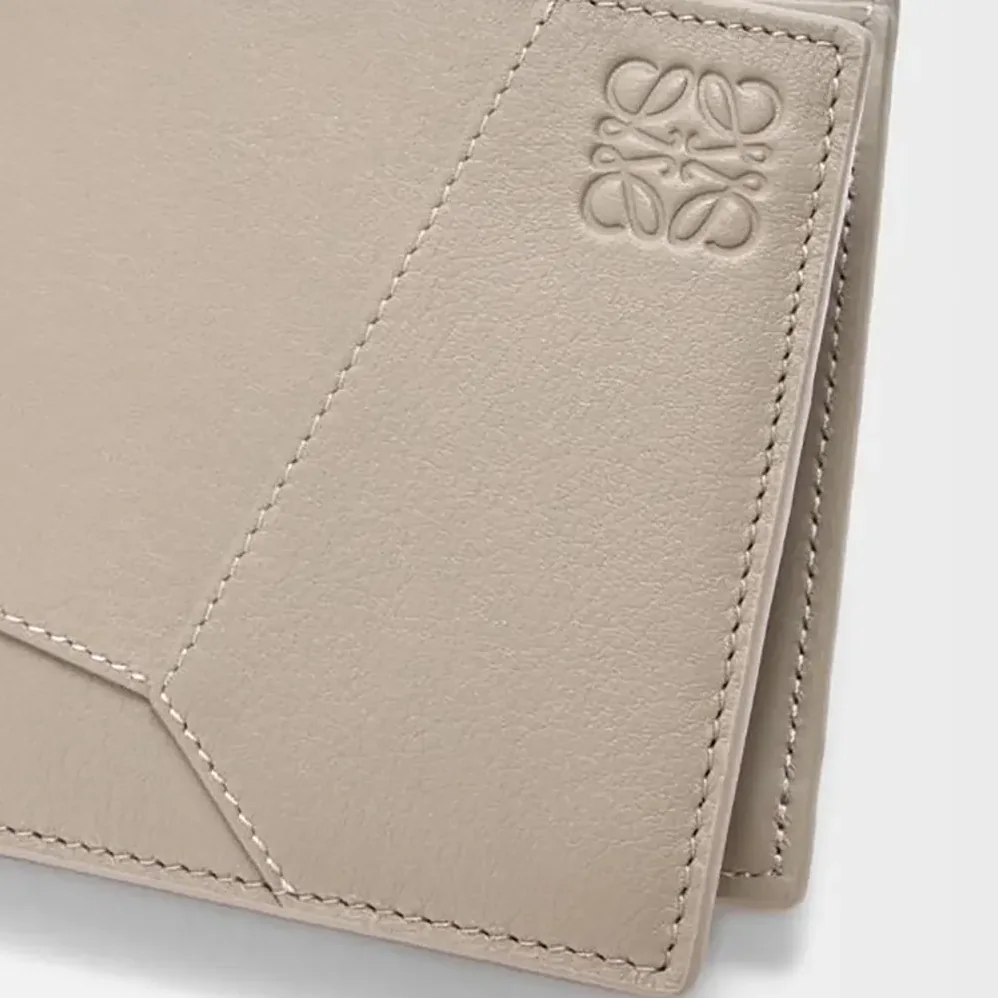 Loewe Puzzle Bifold Coin Wallet in Classic Calfskin for Unisex in Corda Loewe Puzzle Bifold Coin Wallet in Classic Calfskin for Unisex in Corda