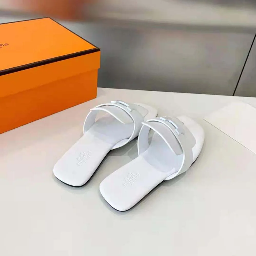 Hermes Galerie Sandal in Calfskin for Women in White