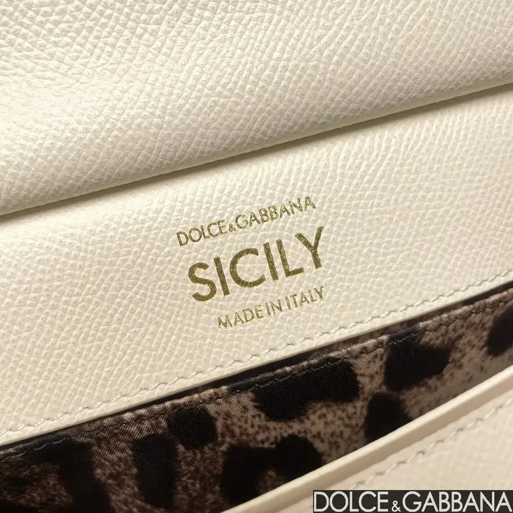 Dolce Gabbana D&G Small Sicily Handbag for Women in White Dolce Gabbana D&G Small Sicily Handbag for Women in White