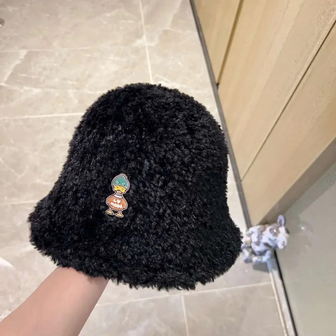 Louis Vuitton Duck Beanie LV Black