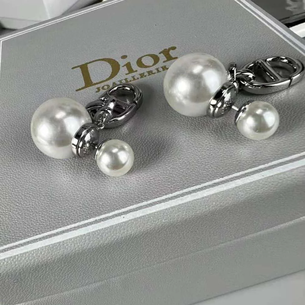 Dior Tribales Earrings Silver-Finish Metal with White Resin Pearls for Women Dior Tribales Earrings Silver-Finish Metal with White Resin Pearls for Women