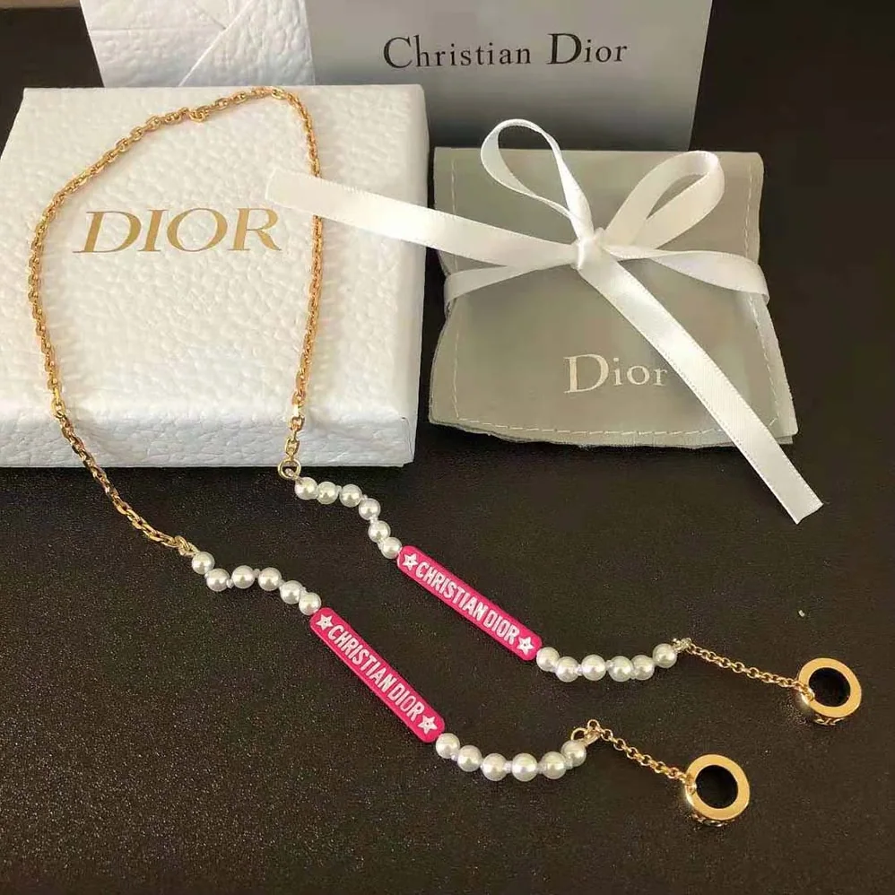 Dior D-Vibe Necklace for Headphones Gold-Finish Metal and White Resin Pearls for Women Dior D-Vibe Necklace for Headphones Gold-Finish Metal and White Resin Pearls for Women