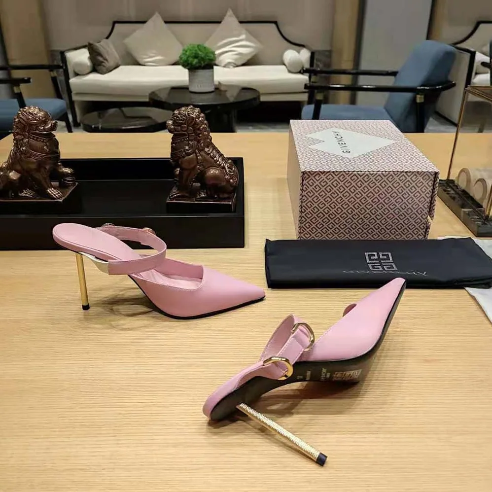 Givenchy Voyou Slingbacks in Leather for Women in Pink Givenchy Voyou Slingbacks in Leather for Women in Pink