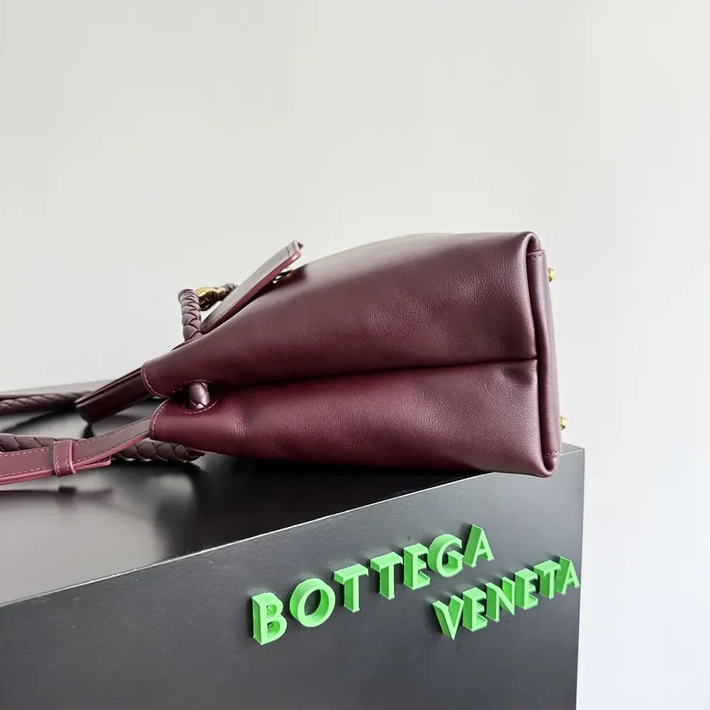 Bottega Veneta Medium Campana for Women in Barolo Bottega Veneta Medium Campana for Women in Barolo