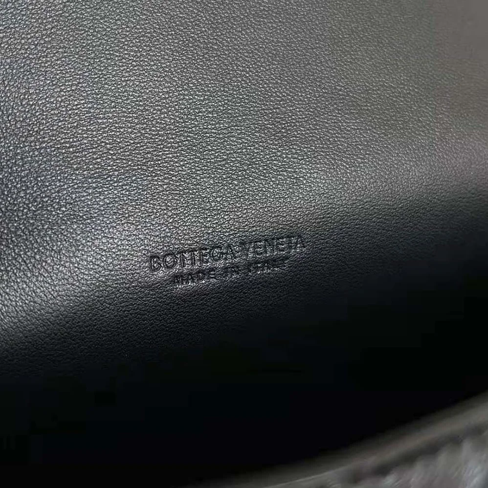 Bottega Veneta Intrecciato Leather Multi Pouch On Strap for Women in Black Bottega Veneta Intrecciato Leather Multi Pouch On Strap for Women in Black