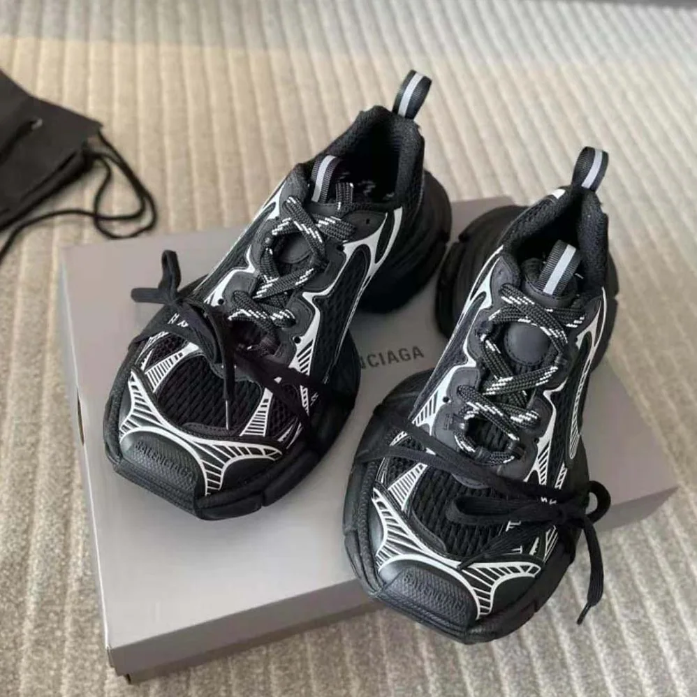 Balenciaga 3XL Sneaker in Black and White Mesh and Polyurethane for Unisex Balenciaga 3XL Sneaker in Black and White Mesh and Polyurethane for Unisex