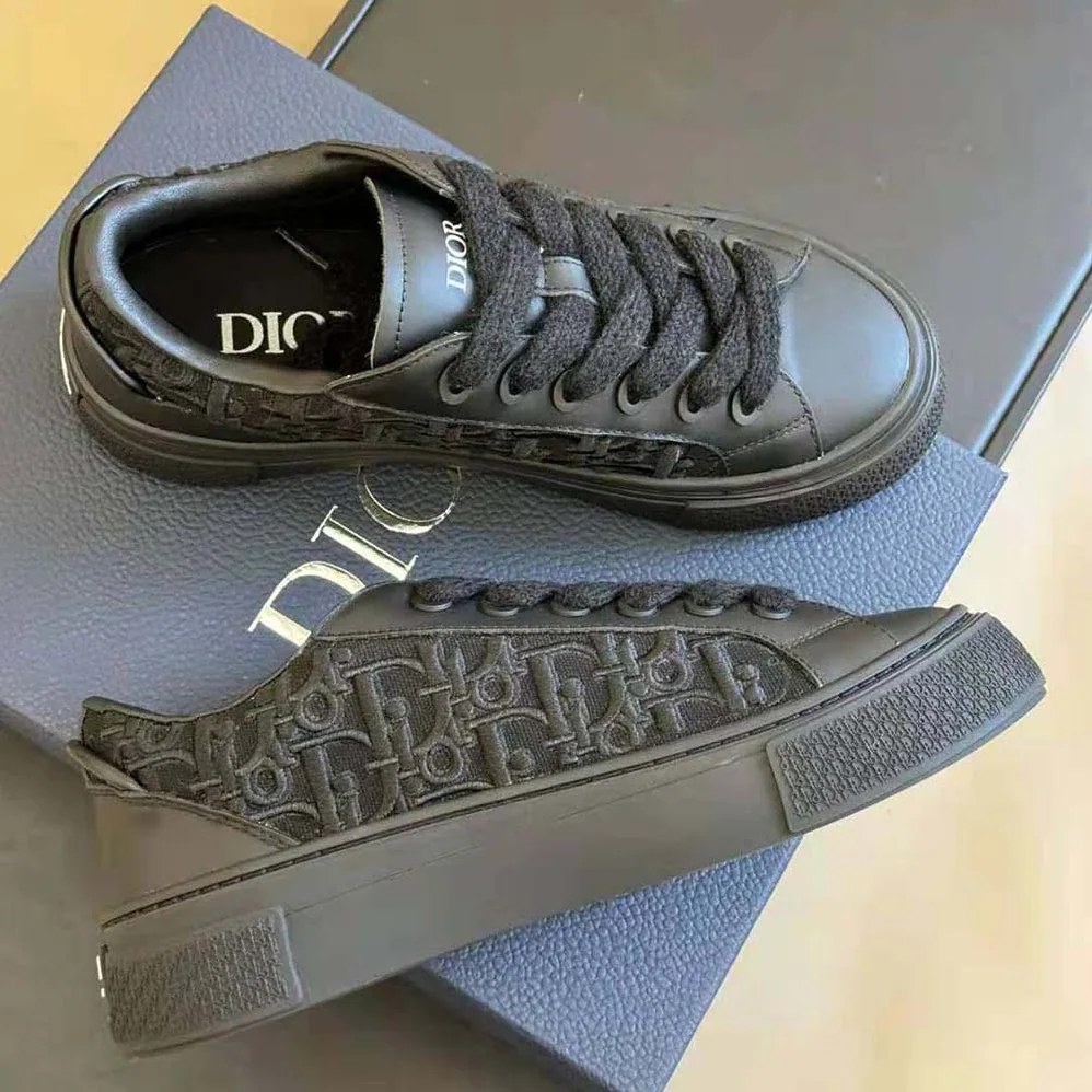 Dior B33 Sneaker – Limited and Numbered Edition Black Smooth Calfskin for Men Dior B33 Sneaker – Limited and Numbered Edition Black Smooth Calfskin for Men