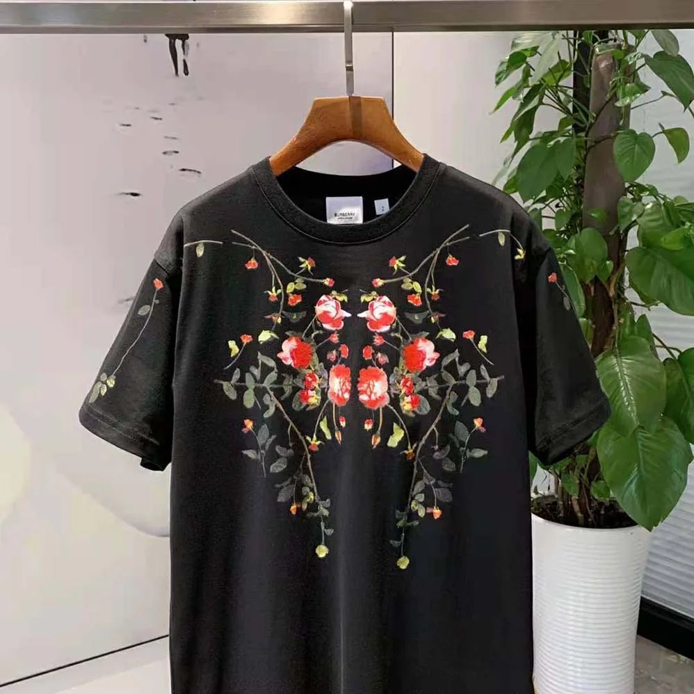 Burberry Rose Print Cotton Oversized T for Men in shirt Burberry Rose Print Cotton Oversized T for Men in shirt