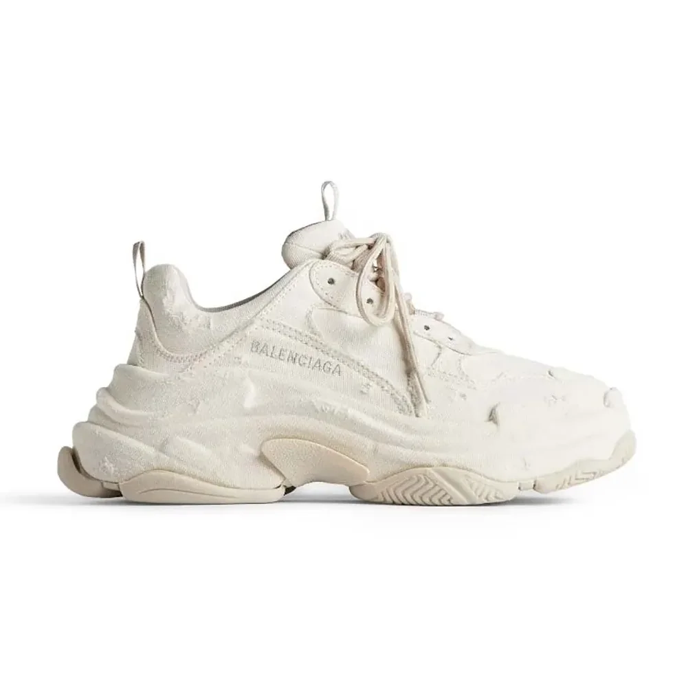 Balenciaga Triple S Sneaker in Beige for Unisex Balenciaga Triple S Sneaker in Beige for Unisex