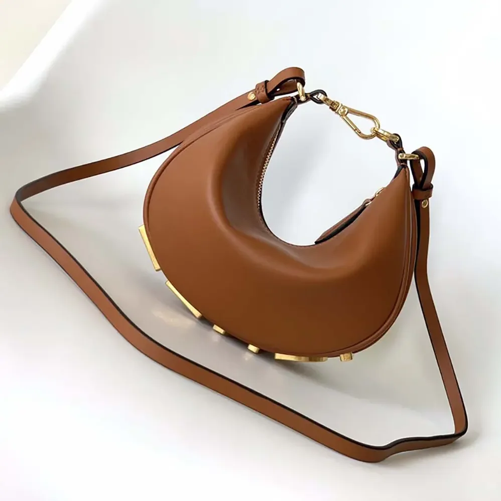 Fendi Fendigraphy Mini Brown Leather Mini for Women in bag Fendi Fendigraphy Mini Brown Leather Mini for Women in bag
