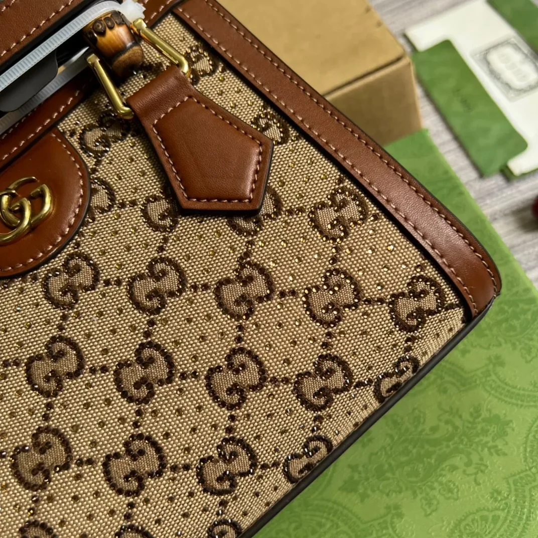 Gucci Diana Mini Tote Bag Beige