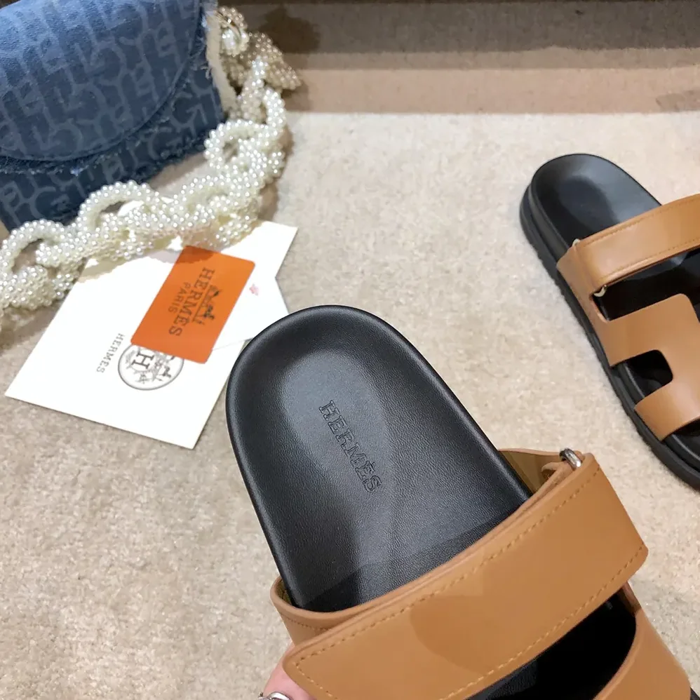 Hermes Chypre Sandal-Brown H222299ZvA3360 for Unisex