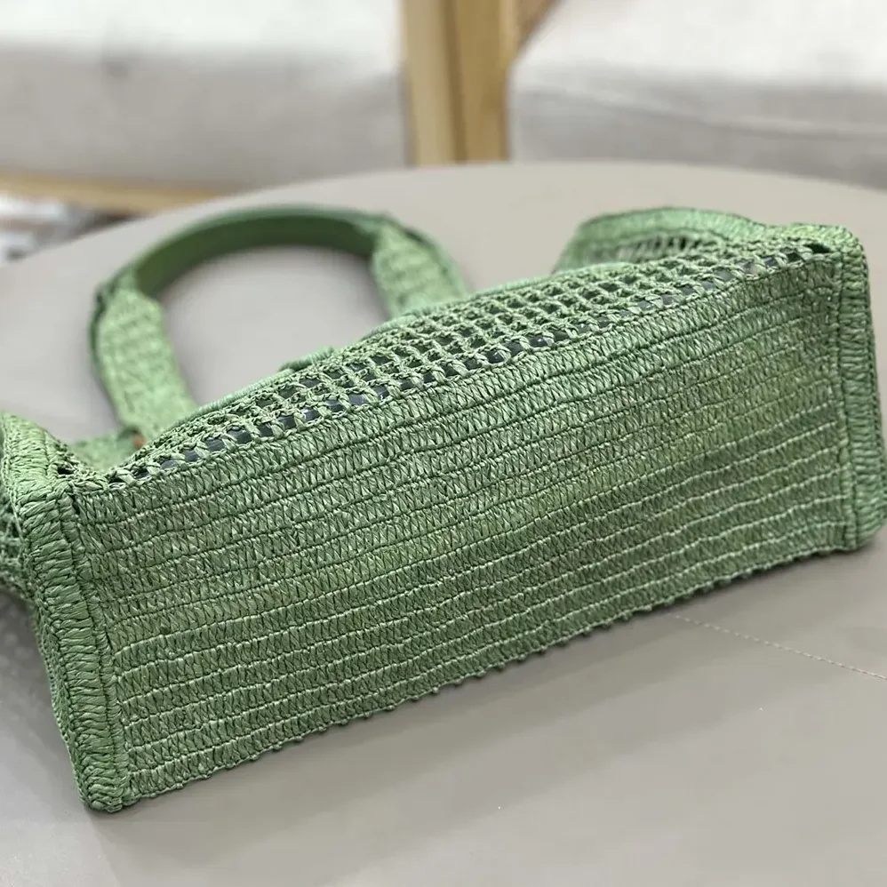 Chloe Summer Banana East-west Tote Bag in Raffia & Buffalo Leather for Women Chloe Summer Banana East-west Tote Bag in Raffia & Buffalo Leather for Women