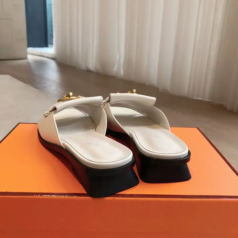 Hermes Isle Sandal in Calfskin Leather-White H241145Z for Women Hermes Isle Sandal in Calfskin Leather-White H241145Z for Women