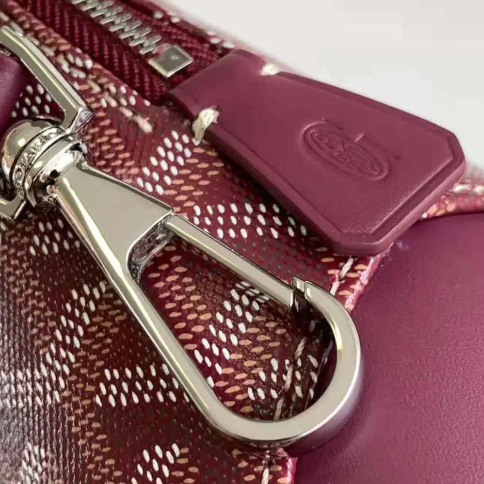 Goyard Vendôme PM Bag for Women in Maroon Goyard Vendôme PM Bag for Women in Maroon