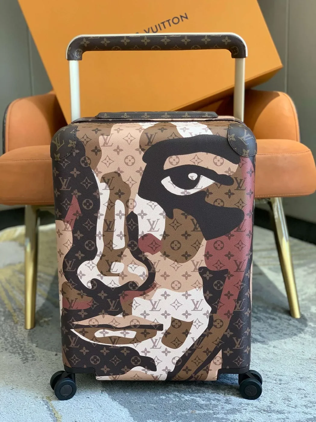Louis Vuitton Horizon 55 Suitcase in Monogram Brown Champagne Hardware Louis Vuitton Horizon 55 Suitcase in Monogram Brown Champagne Hardware