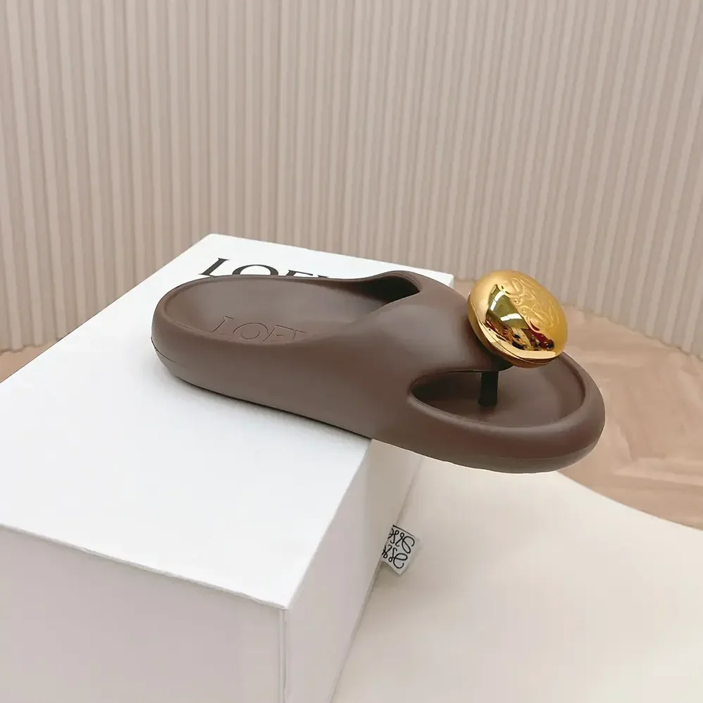 Loewe Foam Pebble Sandal for Women in Chocolate