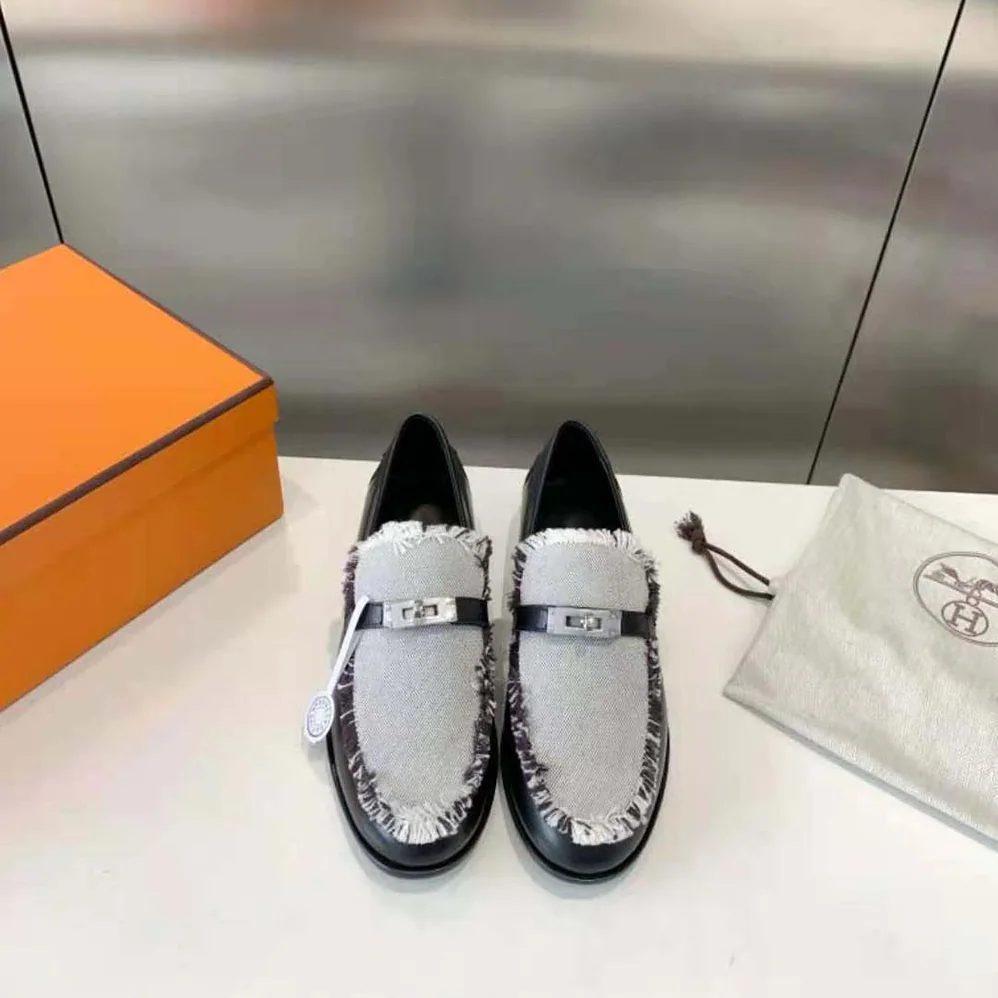 Hermes Destin Loafer in Calfskin Leather for Women in Black Hermes Destin Loafer in Calfskin Leather for Women in Black
