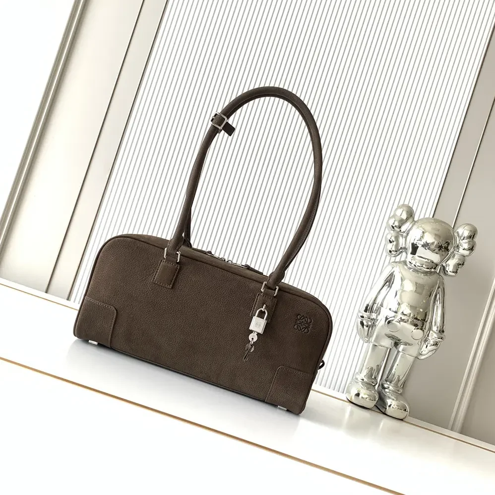 Loewe Amazona 31 Cropped Bag in Grained Nubuck for Unisex Loewe Amazona 31 Cropped Bag in Grained Nubuck for Unisex