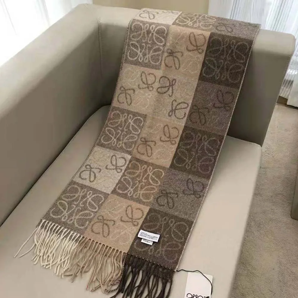 Loewe Scarf in Wool and Cashmere for Unisex in Beige Loewe Scarf in Wool and Cashmere for Unisex in Beige
