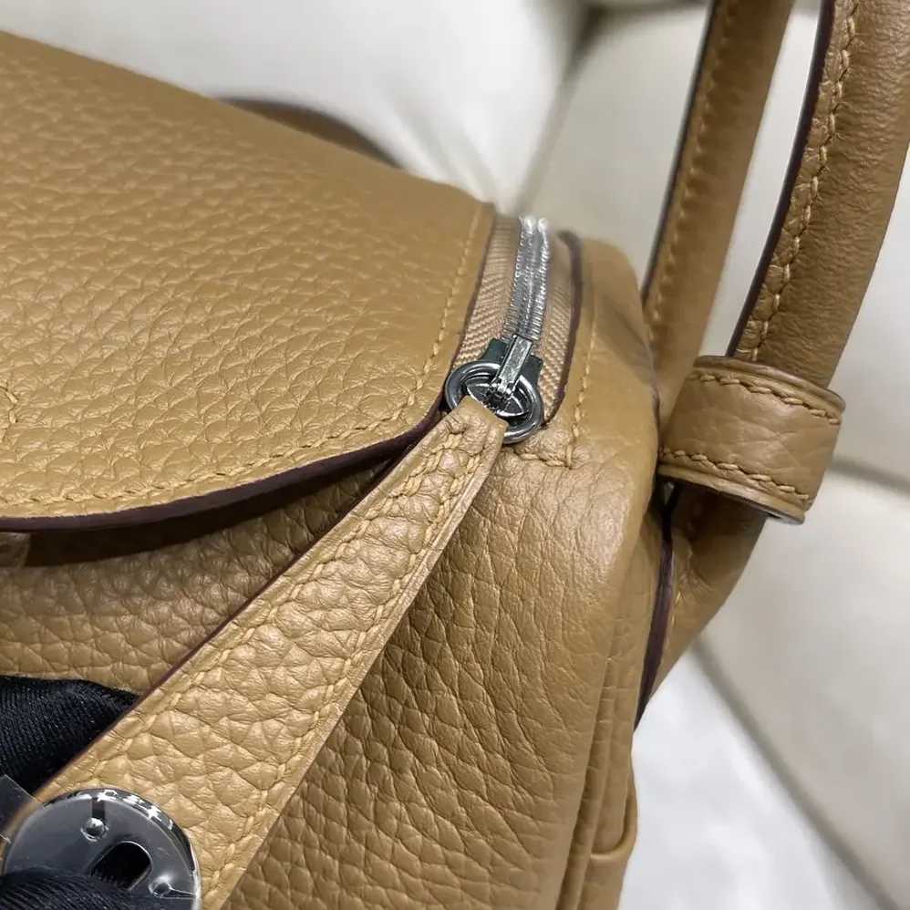 Hermes Lindy Mini 19 in Clemence Leather for Women in Sandy/Silver Hermes Lindy Mini 19 in Clemence Leather for Women in Sandy/Silver