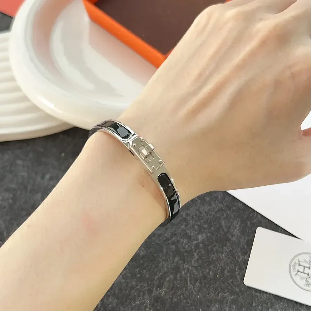 Hermes Mini Clic Kelly Bracelet for Unisex in Black Hermes Mini Clic Kelly Bracelet for Unisex in Black