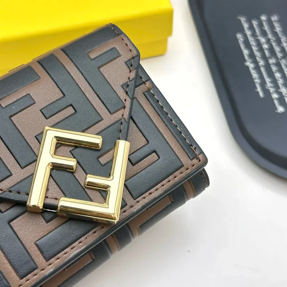 Fendi FF Diamonds Wallet Brown and Black FF Leather Wallet for Unisex Fendi FF Diamonds Wallet Brown and Black FF Leather Wallet for Unisex
