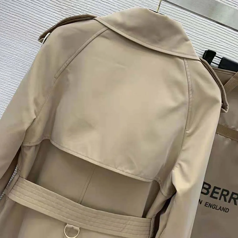 Burberry Kensington Heritage Trench Coat for Men