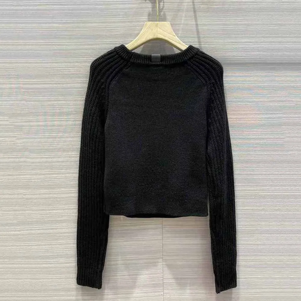 Loewe Cut Out Cropped Sweater in Wool for Women in Black Loewe Cut Out Cropped Sweater in Wool for Women in Black