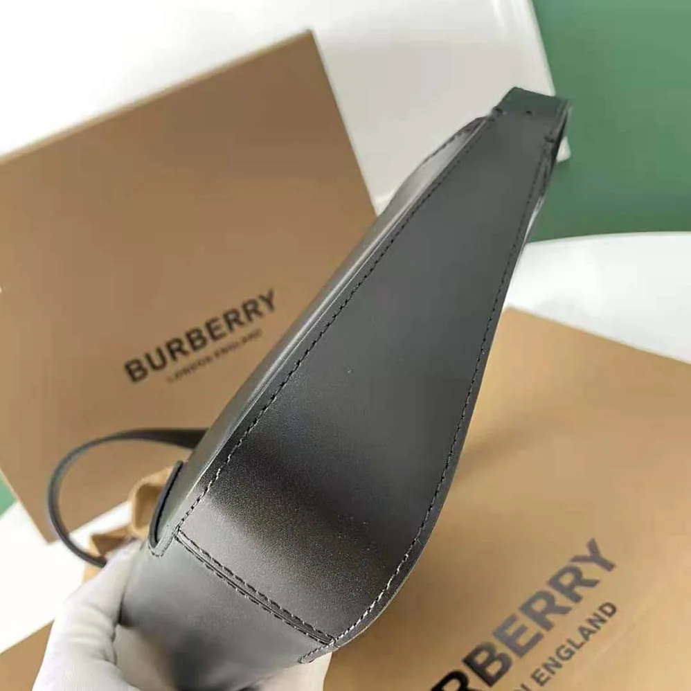 Burberry Leather TB Shoulder Bag for Women in Black Burberry Leather TB Shoulder Bag for Women in Black