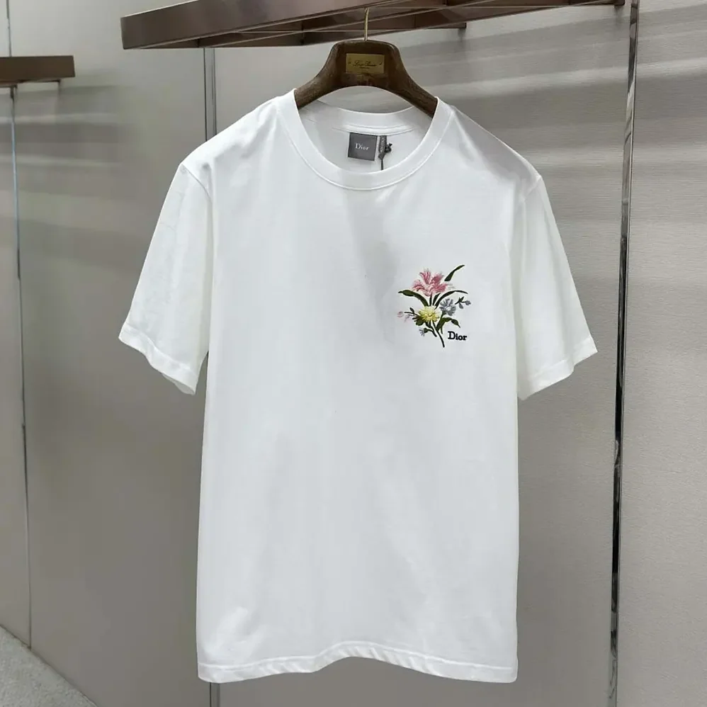 Dior T-Shirt with Dior Secret Garden Motif Relaxed Fit White Cotton Jersey for Women Dior T-Shirt with Dior Secret Garden Motif Relaxed Fit White Cotton Jersey for Women