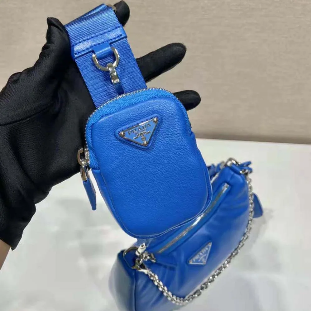 Prada Padded Nappa-Leather Prada Re-Edition 2005 Shoulder Bag for Women in Blue Prada Padded Nappa-Leather Prada Re-Edition 2005 Shoulder Bag for Women in Blue