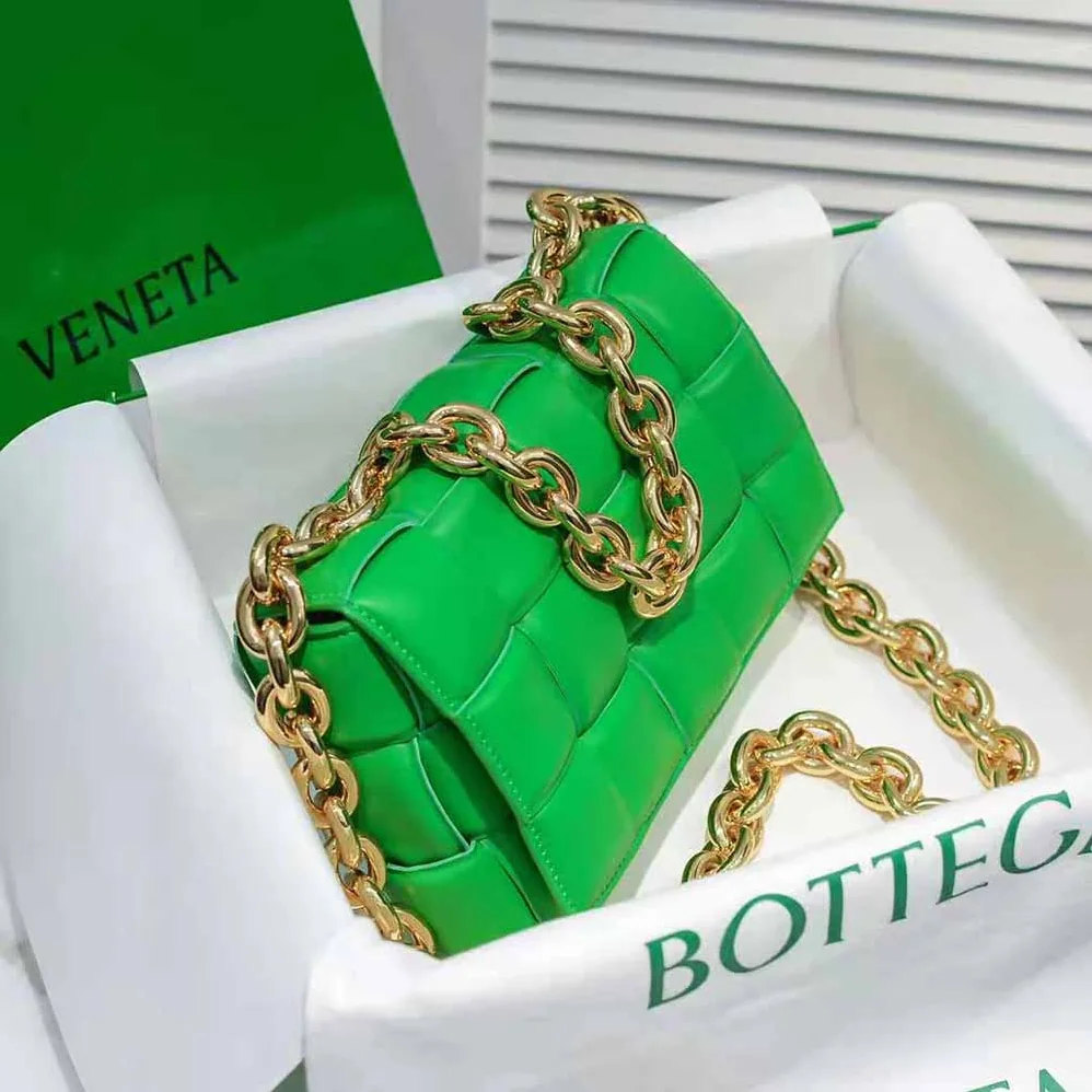 Bottega Veneta Chain Cassette Padded Intrecciato Leather Crossbody Bag for Women in Green