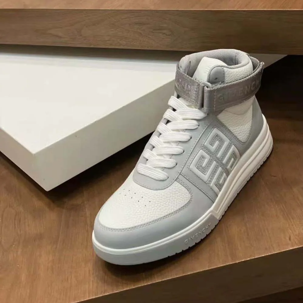 Givenchy G4 High Top Sneakers in Leather for Men in Grey/White Givenchy G4 High Top Sneakers in Leather for Men in Grey/White