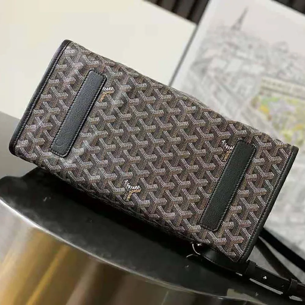 Goyard Saint Léger Backpack in Goyardine Canvas & Chevroches Calfskin for Women in Black Goyard Saint Léger Backpack in Goyardine Canvas & Chevroches Calfskin for Women in Black
