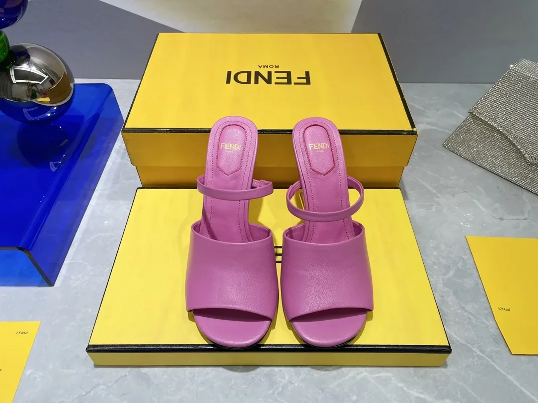 Fendi First Dark Pink High in Heeled Sandals Fendi First Dark Pink High in Heeled Sandals