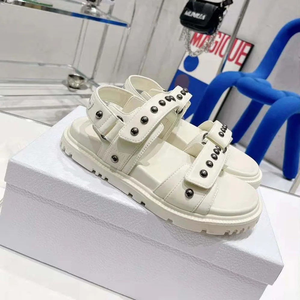 Dior Dioract Sandal White Lambskin and Silver for Women in Finish Rivets Dior Dioract Sandal White Lambskin and Silver for Women in Finish Rivets