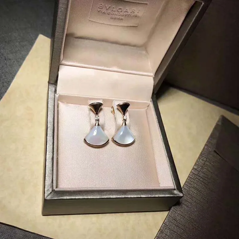 Bvlgari Divas' Dream Earrings 18 KT Rose Gold Set for Women Bvlgari Divas' Dream Earrings 18 KT Rose Gold Set for Women