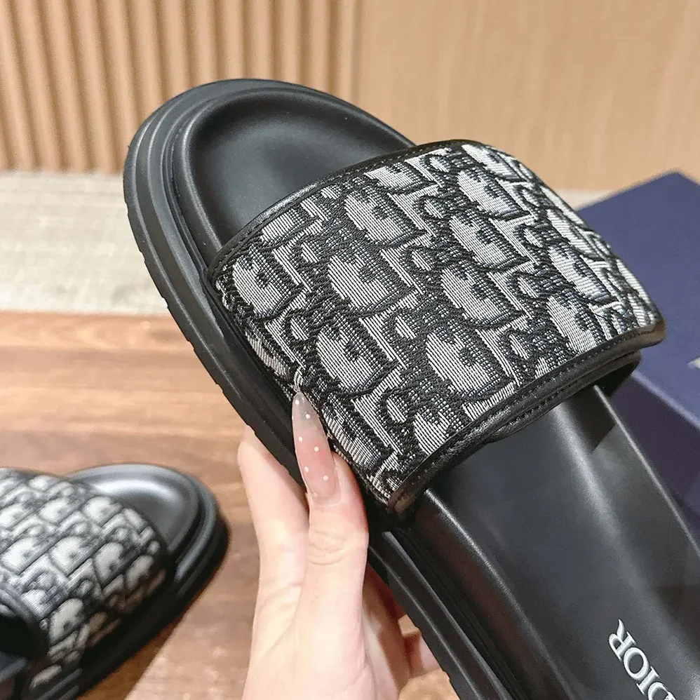 Dior Aqua Sandal Beige and Black Dior Oblique Jacquard for Unisex Dior Aqua Sandal Beige and Black Dior Oblique Jacquard for Unisex